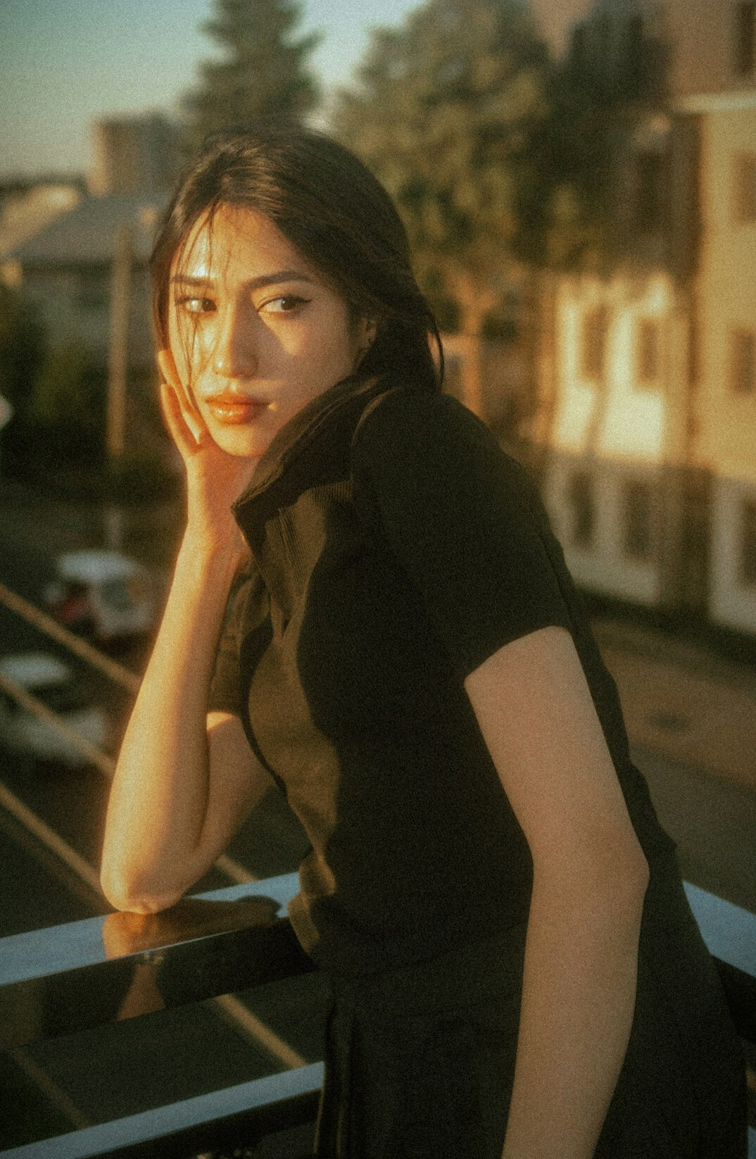 Portrait of a Japanese woman photo editor in her thirties
