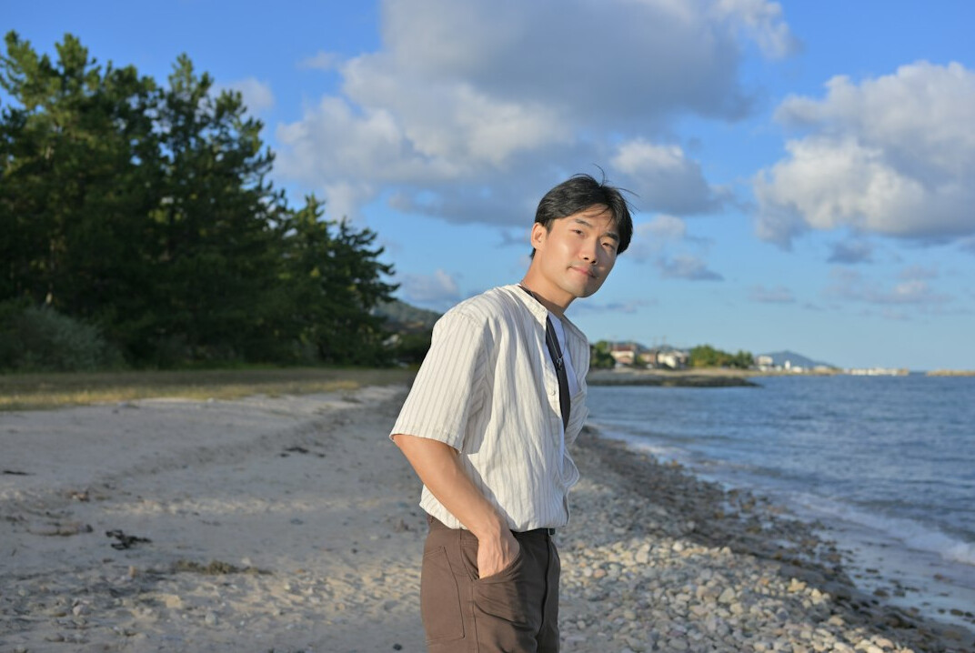 Portrait of a Japanese male staff writer in his thirties
